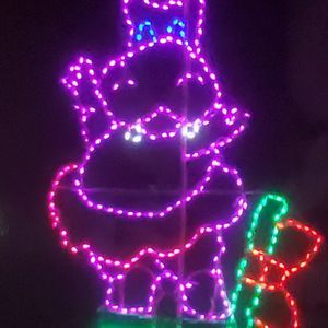 Meet your Posher, Pamela